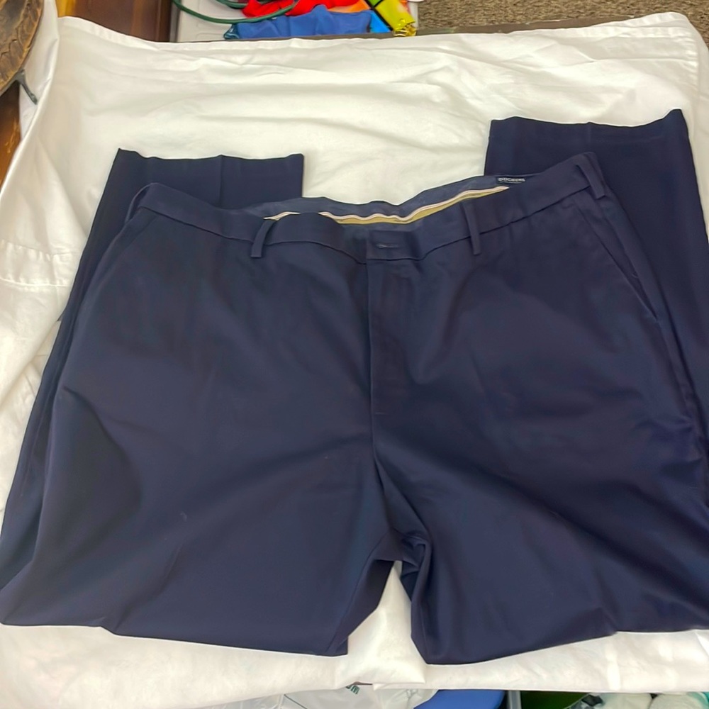 Dockets Flex Comfort Signature Khaki in Navy 44x32